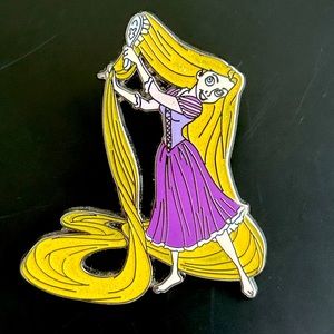 Walt Disney World Rapunzel Tangled‎ Princess Trading Pin Brush Hair Collectible